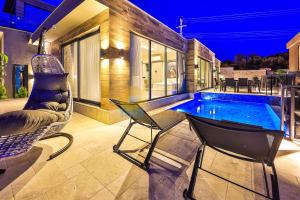 Luxury Villa Petra Indoor Heated Pool, Sauna