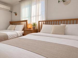 Staywoodnote