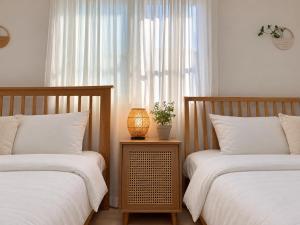 Staywoodnote
