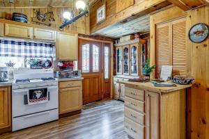 Arkdale Studio Cabin w On-Site ATV Trails!