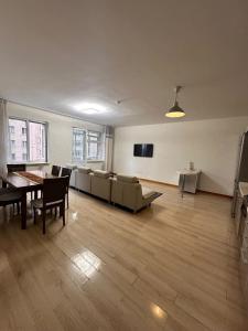 Cozy 2BR Near Gandan