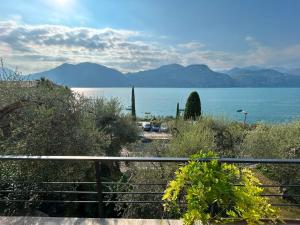 Villa Argenide - Brenzone sul Garda private parking