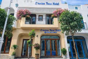 Lamina Thom Hotel