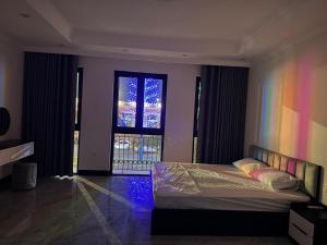 Aurion Homestay - Câu cá, View sân Golf và View trực diện pháo hoa Quảng trường - Golf course view & European Square fireworks view