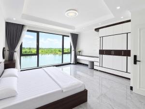 Aurion Homestay - Câu cá, View sân Golf và View trực diện pháo hoa Quảng trường - Golf course view & European Square fireworks view