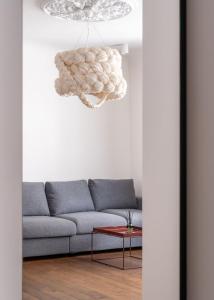 Embassy Area, Quiet Location, Cable TV - by Innorental