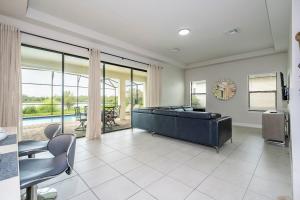 6BR Lake View Villa Private Pool Near Legoland