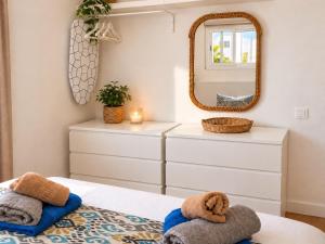 Solarena 28 - Beachside Apartment with Pool & Terrace
