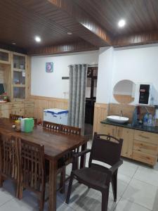 Him Aashrey B&B Homestay