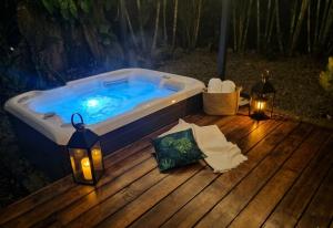 Coco Bus-Jacuzzi & Jungle, Cahuita