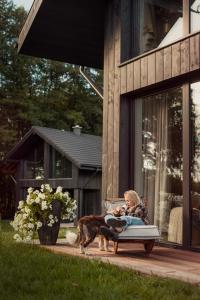 CHATY U HARREGO NAD STAWEM SPA sauna, balia, rowery, masaże