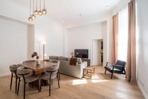 G26 - Old Town, Cable TV, Bath, Espresso Machine - by Innorental