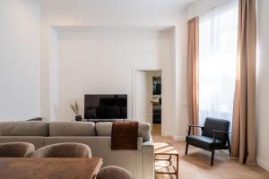 G26 - Old Town, Cable TV, Bath, Espresso Machine - by Innorental