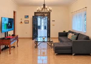Colonial Villa in Merida Centro 4BR 3BA Private Pool Near Paseo de Montejo