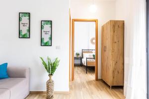Shiny 6 Central Stay 1BR Ap Kitchen & Balcony
