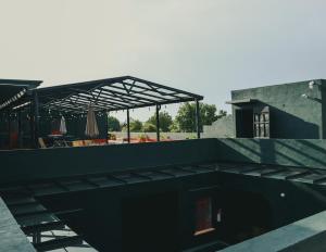Postcard Loft View of Volcanoes, Just Steps from Zócalo