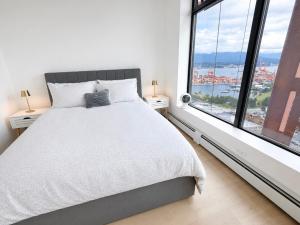 37th-Floor Gastown 1BR with City & Water Views