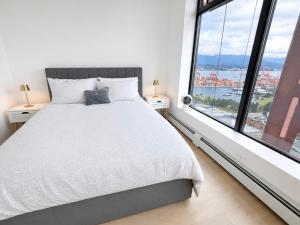 37th-Floor Gastown 1BR with City & Water Views