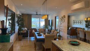 3BR with Pool, Rooftop with Jacuzzi and View