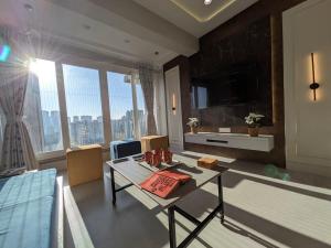 Casa Angkor - 2 BHK Luxe Apartment, Balewaldi