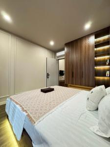 Au Co Riverside Pool Apartment