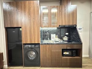 Au Co Riverside Pool Apartment