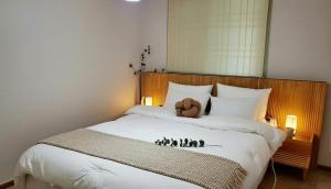 Seoul Travel Free Parking Sindorim Station 12 minutes walk Yeongdeungpo Station 14 minutes Hongdae Namsan FREE OTT