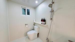 Seoul Travel Free Parking Sindorim Station 12 minutes walk Yeongdeungpo Station 14 minutes Hongdae Namsan FREE OTT