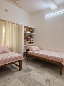 Serene Stay Near Visva-Bharati , Cozy & Spacious