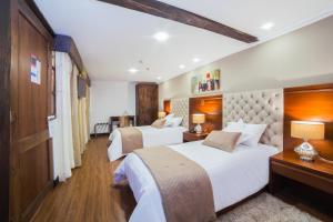 Twin Room room in Felicia Hotel & Suites