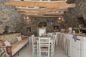 Oak Farm Traditional Family House