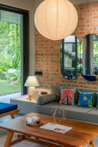 SaffronStays Firefly