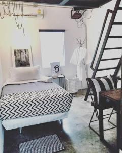 GoodHood Bangkok Hostel