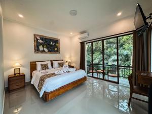 Semana Hanging Jungle Villa by Best Living