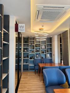 Arise Charoenmueang, a modern, ready-to-move-in condo