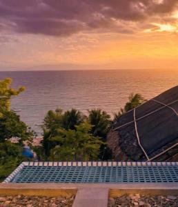 Beachfront Sunset Sky Villa on 1,5 km Lambug Beach, Kawasan Falls 10 Min, Badian Moalboal - The Verge Cebu