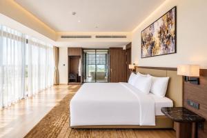Trà Cổ Long Beach Hotel & Resort
