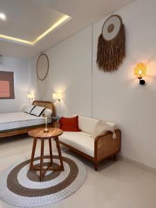 The Renon Residence KingBedroom 109