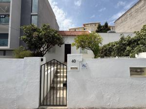 Orange Tree Private Home
