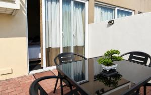 Cozy Suite with Private Patio near Nuvali