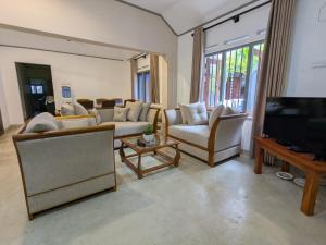 Hiri Point Villa