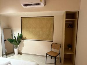 1Bhk Serviced Apartments by Abhibha Stays near Apollo Hospital