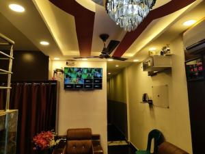 Grand Residency Palace