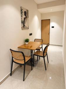 1Bhk Serviced Apartments by Abhibha Stays near Apollo Hospital