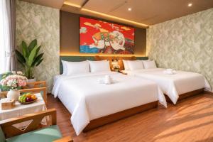 Two Elephants Hotel