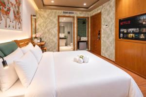 Two Elephants Hotel