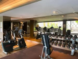 Near BTS - Large 49 sqm - Pool and Gym