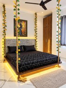 Thehrav Homestay Mahavir Enclave