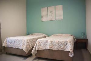 Nannis house, stylish apartment steps from station