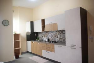 Nannis house, stylish apartment steps from station